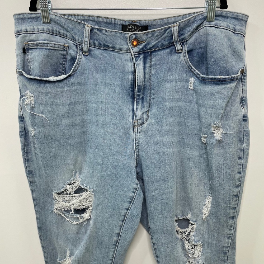 Judy Blue Distressed Boyfriend Fit Jean Light Wash Plus Size 22W Cowgirl Concert - Picture 2 of 11